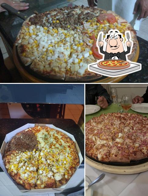 Peça diferentes variedades de pizza