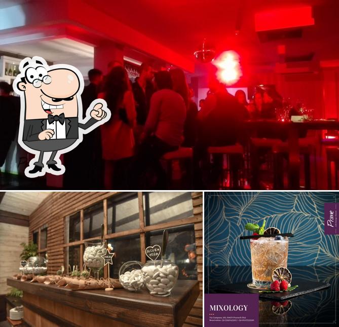 Questa è la immagine che raffigura la interni e cibo di Prime club lounge - bistrot