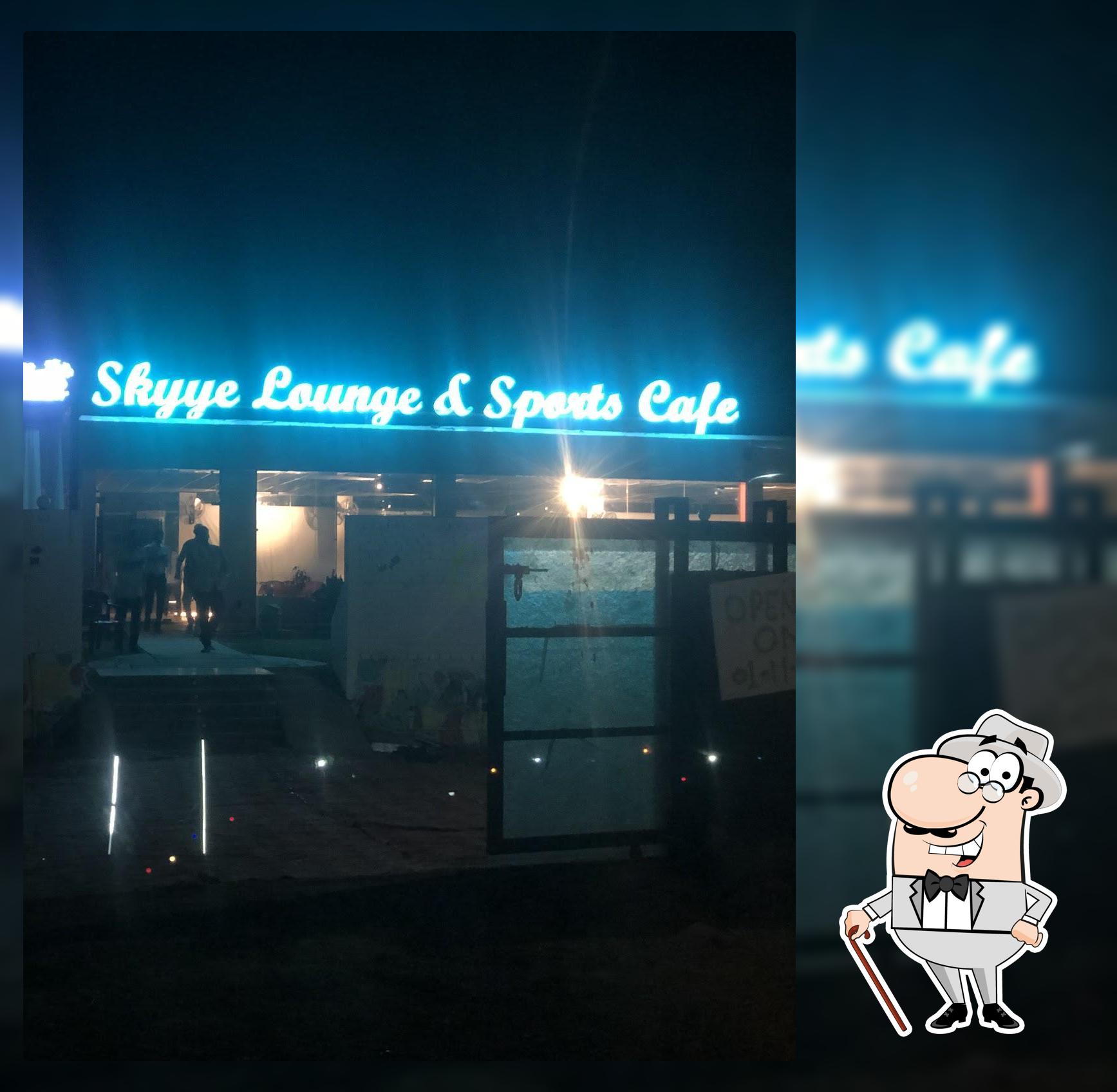 Skyye Lounge & Sports Cafe