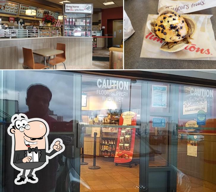 La photo de la intérieur et dessert de Tim Hortons’s