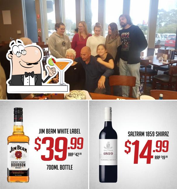 Midway Tavern in Elizabeth Downs Restaurant menu and reviews