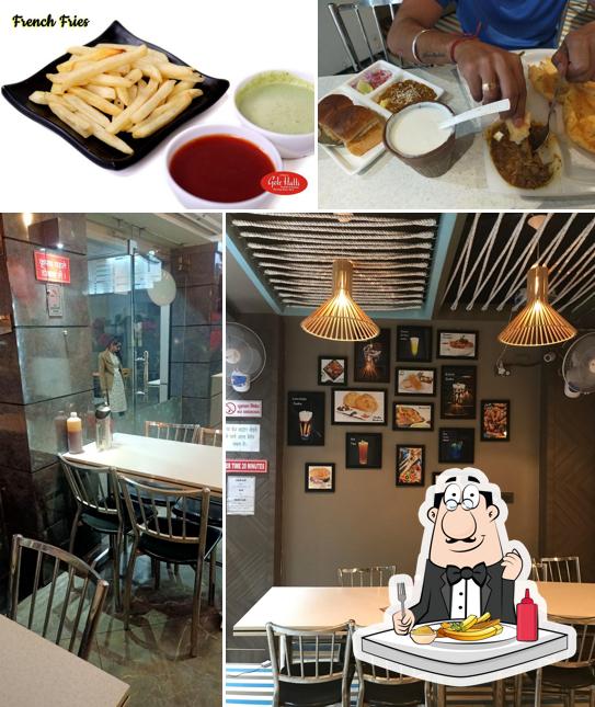 Order fries at Gole Hatti