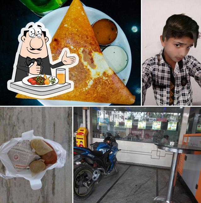 Food at Sri Darshini pure veg Hotel
