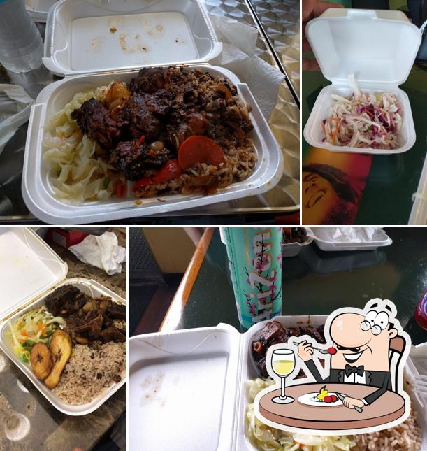 Silver Spoon, 934 Park Ave in Lake Park Restaurant menu and reviews