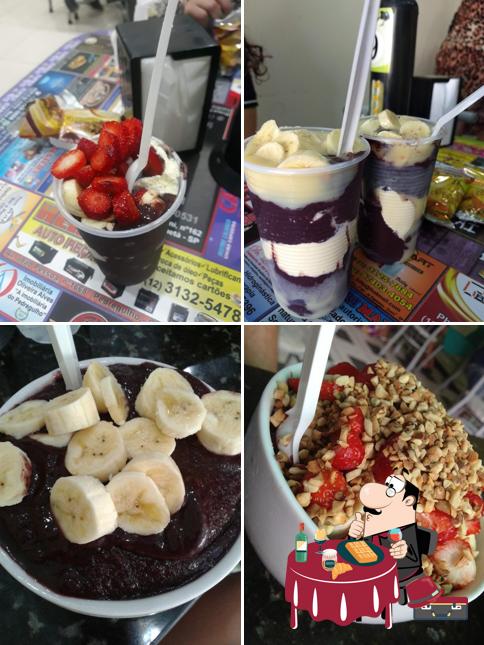 Espaço Açaí serve uma escolha de sobremesas