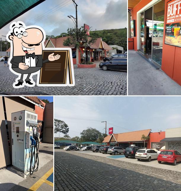 Você pode espairecer no na área externa do Mamão Restaurante