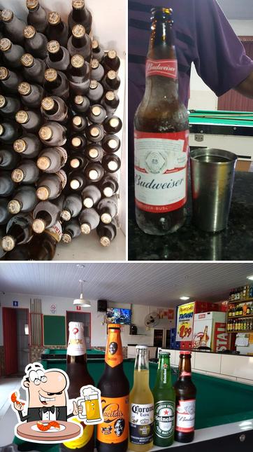 Você pode tomar uma tulipa de cerveja leve ou escura