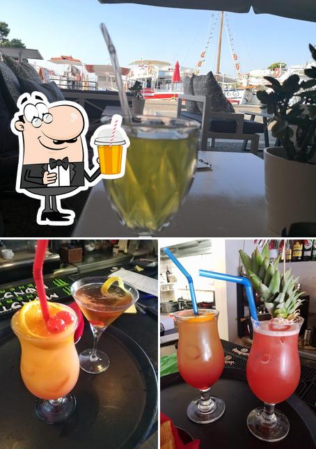 Насладитесь напитками из бара "Old port coffe & cocktail bar"