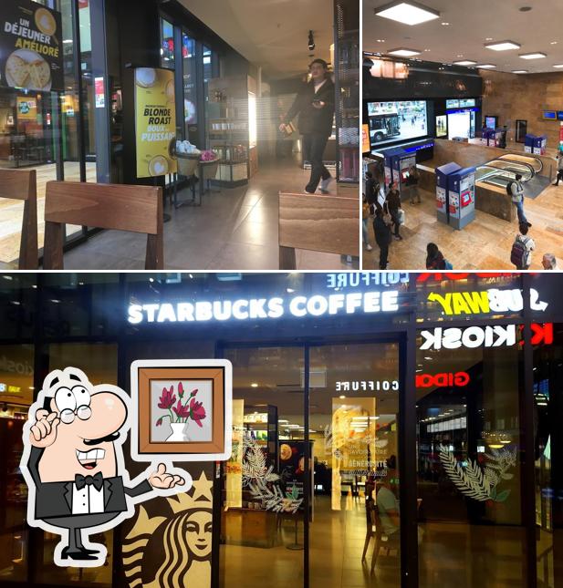 El interior de Starbucks