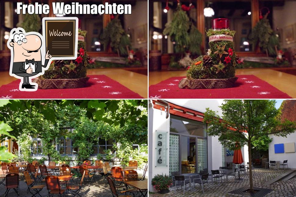 Look at the pic of Café Schlecht