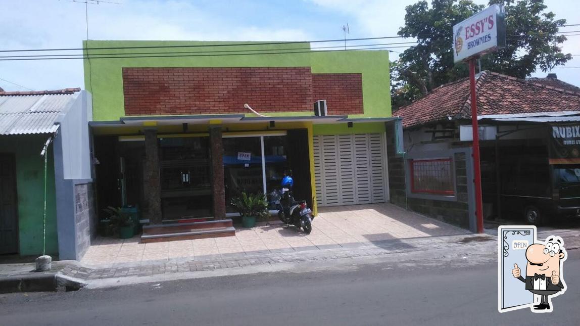 Essy's Brownies & Bakery, Kudus Restaurant reviews