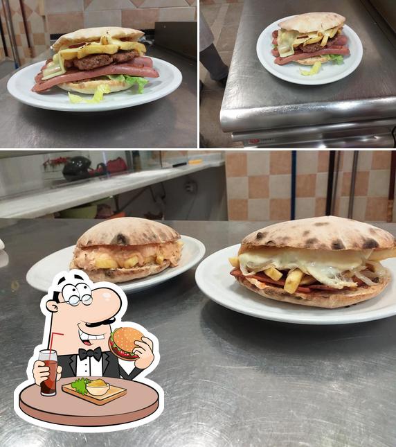 Ordina un hamburger a Jack Pizza