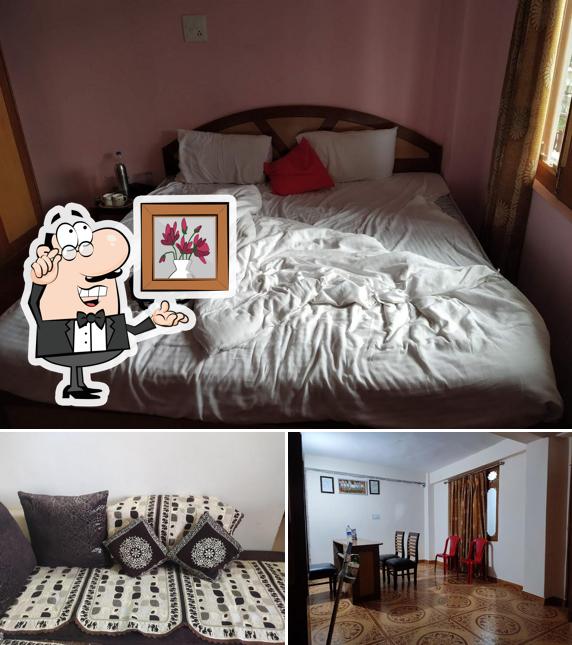 The interior of Hill's View Guest House Narkanda