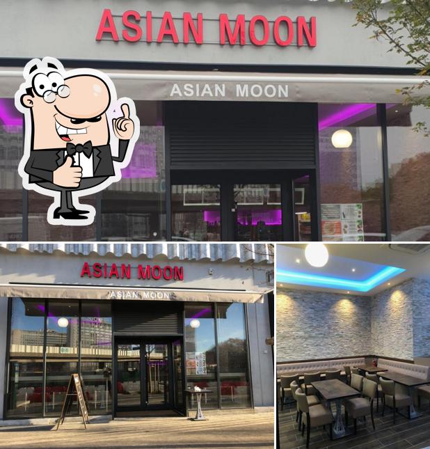 Regarder l'image de Asian Moon