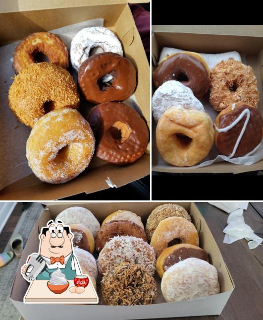 "County Donuts" представляет гостям разнообразный выбор сладких блюд