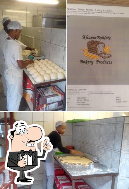 Mire esta foto de Khumo Bohlale Bakery