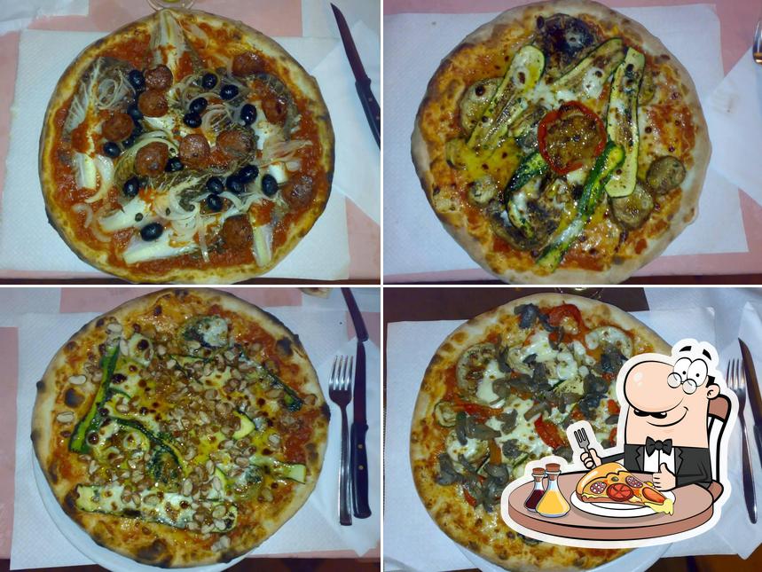 A Ristorante La Baita, puoi provare una bella pizza