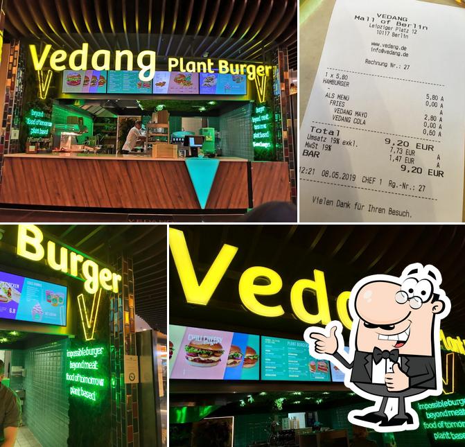 Vea esta foto de Vedang - plant burger (Mall of Berlin)