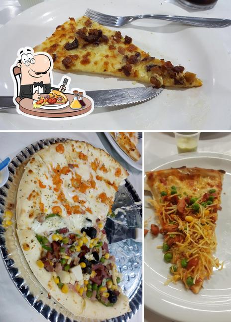 Experimente pizza no Kiko's Restaurante