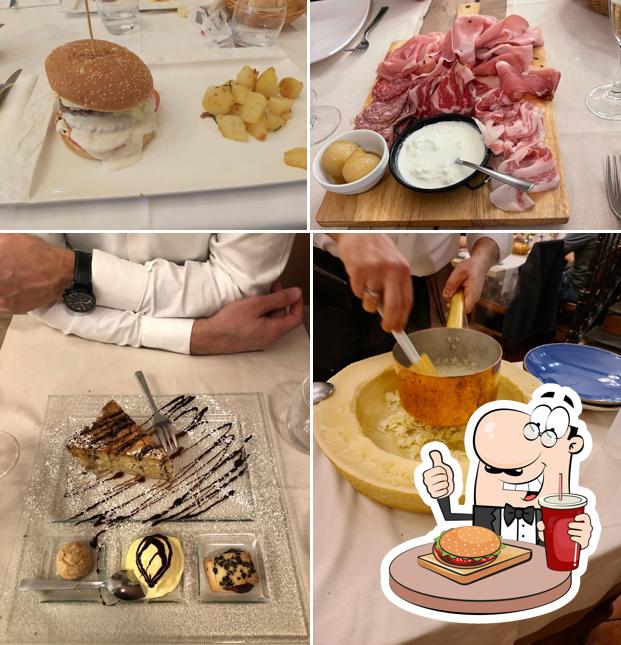 Prova un hamburger a Ristorante I Tri Basei trattoria meneghina