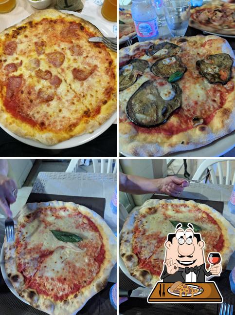 Scegli una pizza a PIZZERIA BARBERA