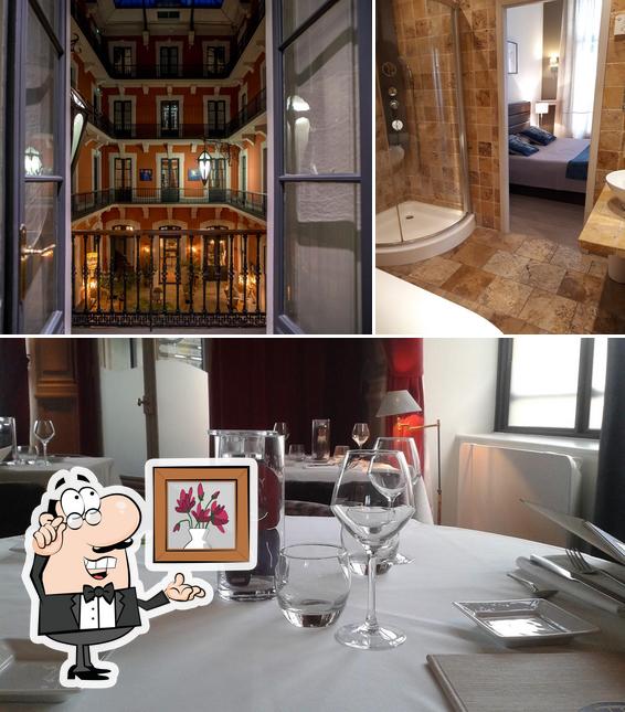 Installez-vous à l'une des tables de Le Grand Hôtel Sète
