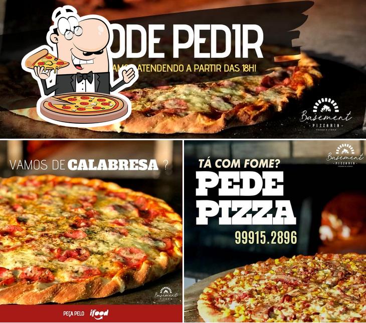 Escolha pizza no Basement Forneria Curitiba PR