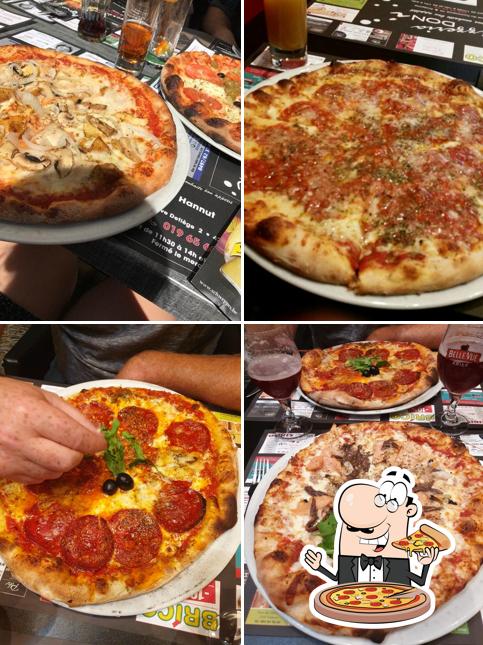 Pick pizza at Pizzeria Doni