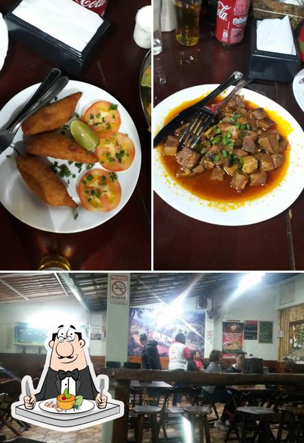 Esta é a imagem apresentando comida e interior no D'Veras Bar