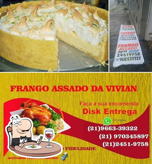 Confira a foto apresentando comida e interior no Bar e Restaurante da Vivian