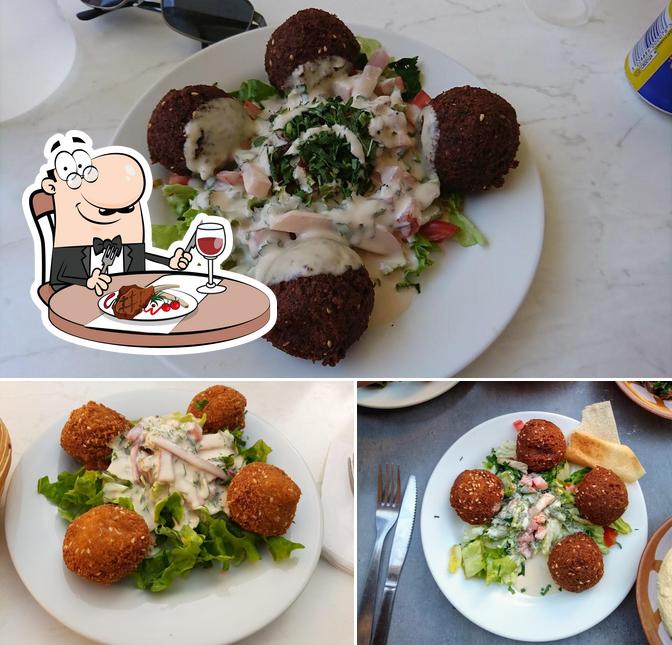 Essayez des repas à base de viande à Falafel