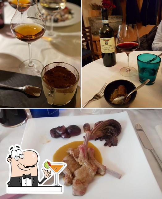 Estas son las fotos que muestran bebida y comida en La Tavernetta