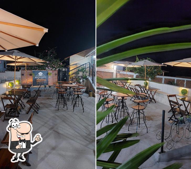 Veja imagens do interior do Restaurante da Marília