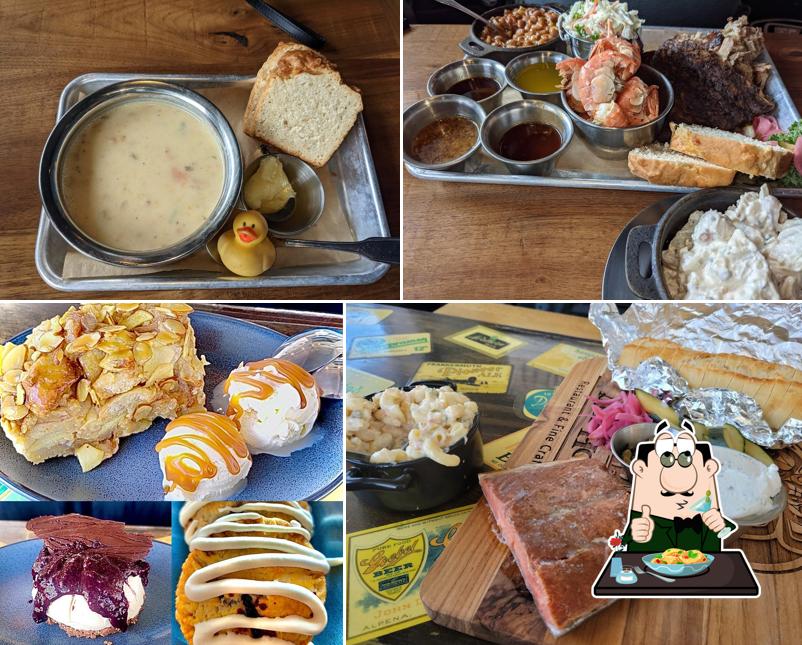 Bar Harbor Ale House, Shops at the Cannery, 55 Schoenbar Rd in Ketchikan Restaurant reviews