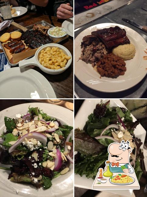 Blue Tractor BBQ & Brewery in Ann Arbor Restaurant menu and reviews