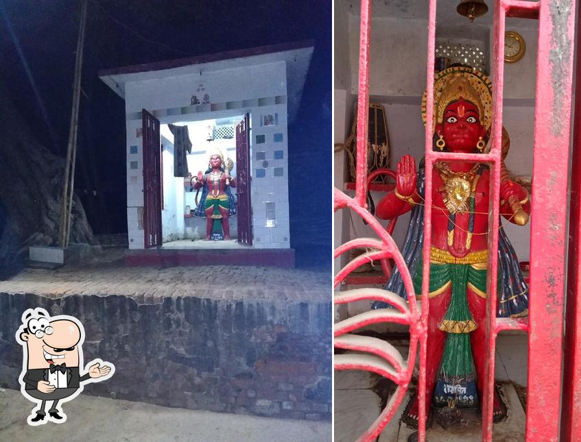 See the pic of Pipal Hanuman Temple