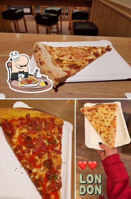 Order pizza at Bäkehaus
