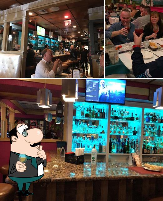 Margaritas Cafe in Williston Park Restaurant menu and reviews