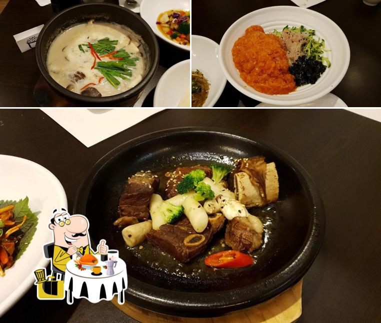 Food at 돋질로