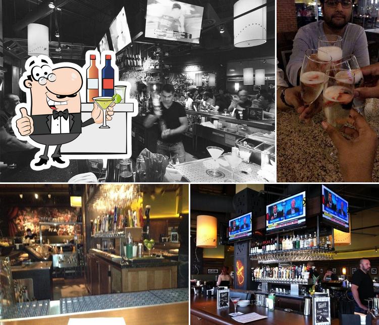 Bar Louie The Woodlands, 24 Waterway Ave in The Woodlands