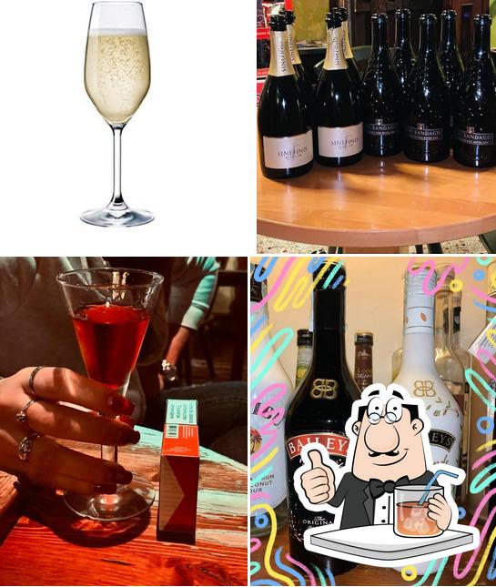 Prenditi un drink dal menu