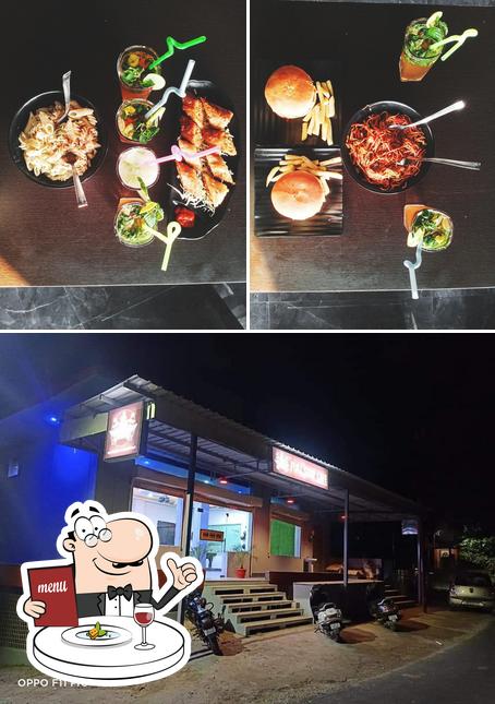 Food at Full Stop Cafe