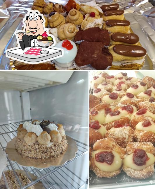 Pasticceria Fiore propone un'ampia varietà di dolci