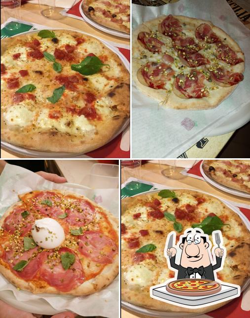 A La Piccola Lanterna, puoi prenderti una bella pizza