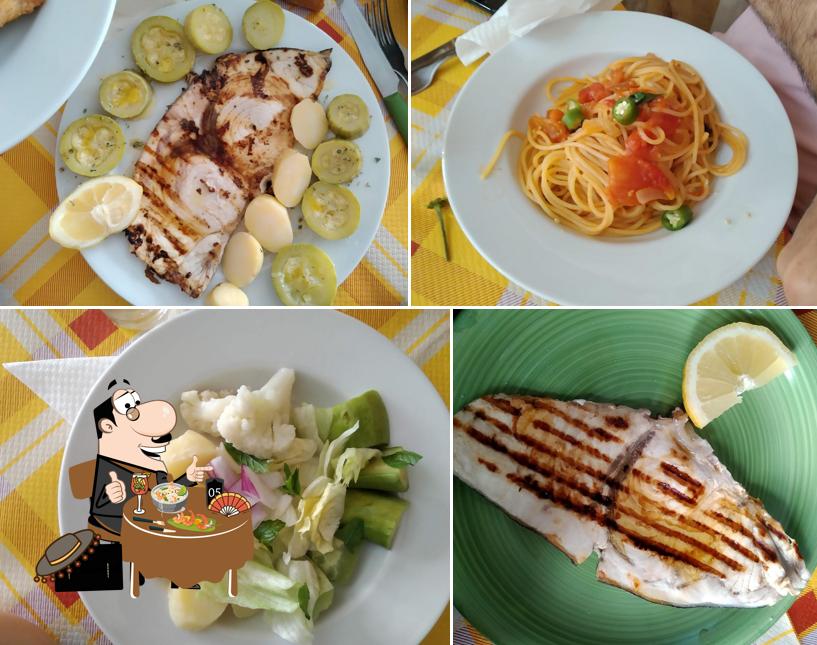 Cibo al Trattoria Assettati E Mangia