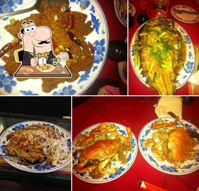 Best chow mein in Milwaukee restaurants, spring 2024 Restaurant Guru