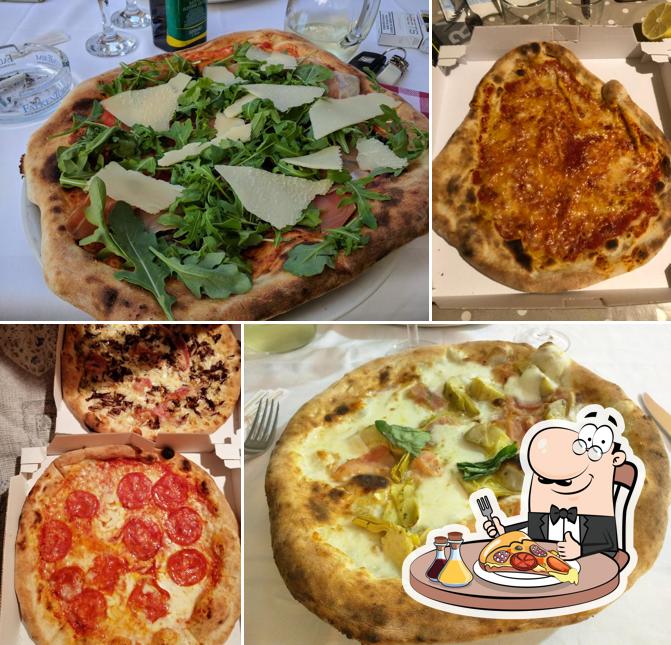 Scegli tra le svariate varianti di pizza