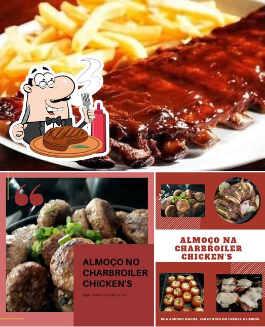 Experimente pratos de carne no Charbroiler Chicken's