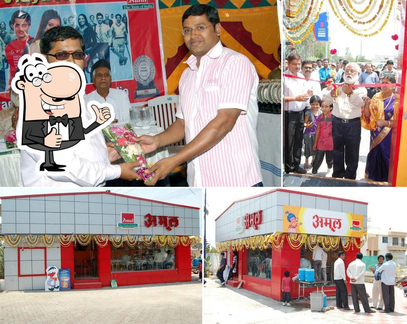 MAULI Icecream Parlour