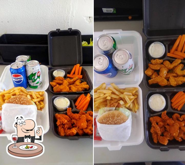Retro wings restaurant, Ciudad Juarez Restaurant reviews